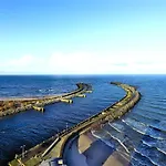 公寓 Kolobrzeskie - Baltic - Z Garazem 科沃布热格